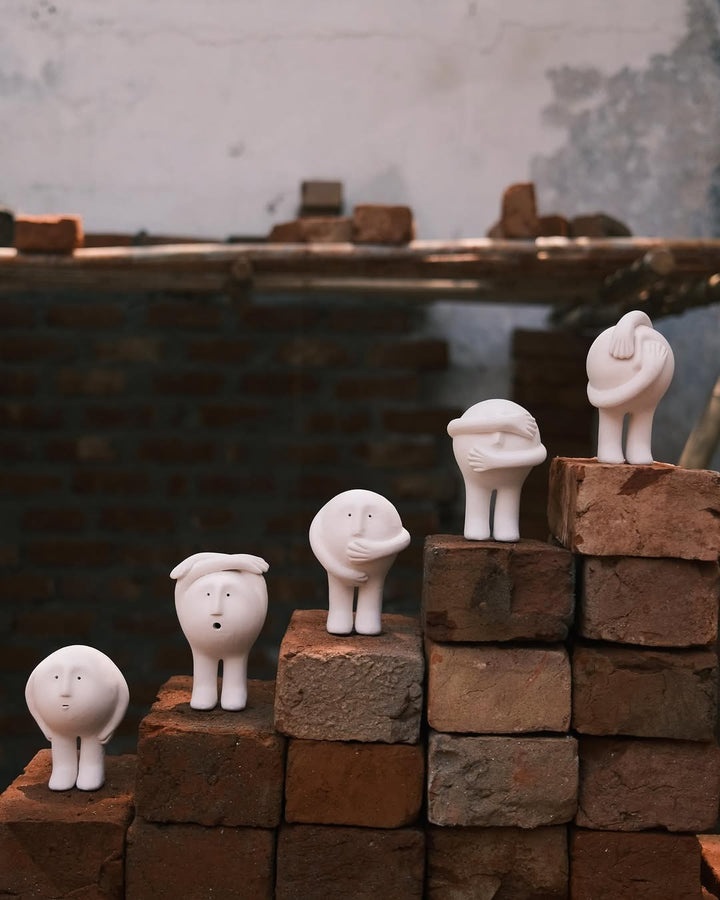 Hiding (Series Helping Hands) by Claymen at White Label Project