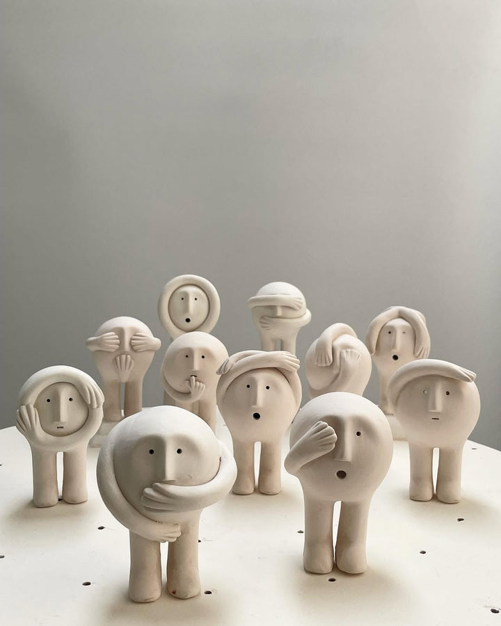 Spotting (Series Helping Hands) by Claymen at White Label Project