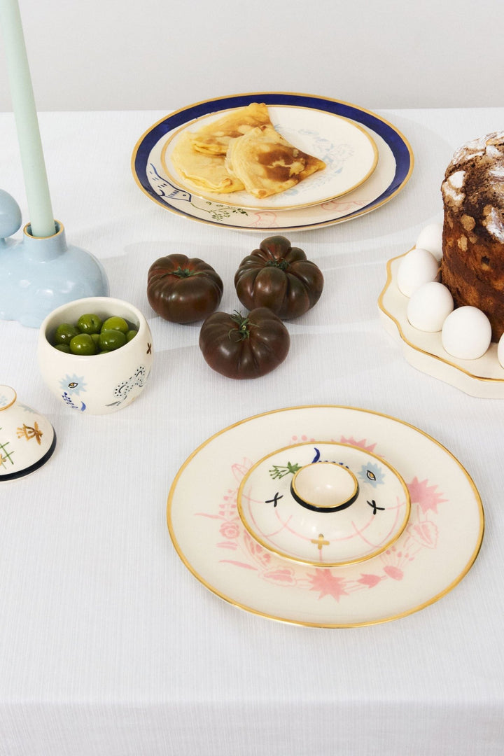 Naïve Wreath Plate by Gunia Project at White Label Project