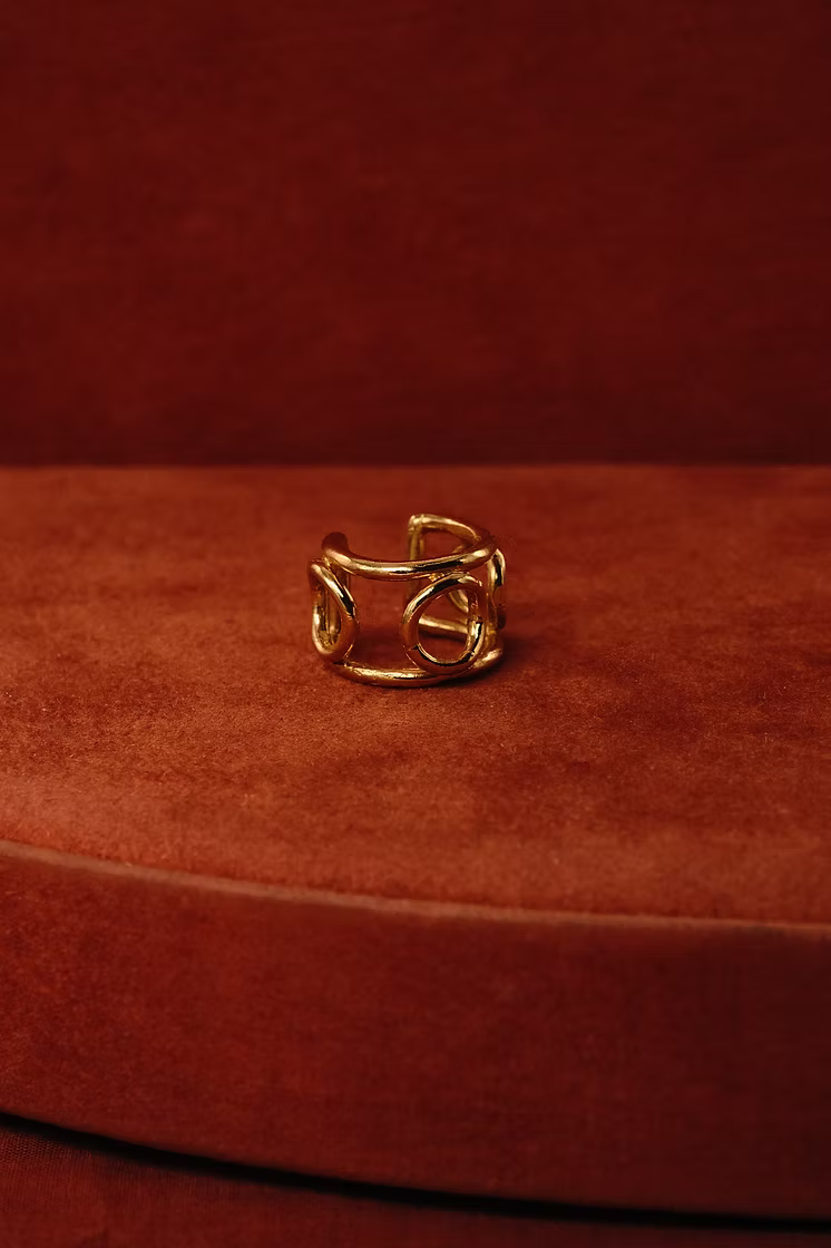 Moving in Circles Hair Piece - Gold