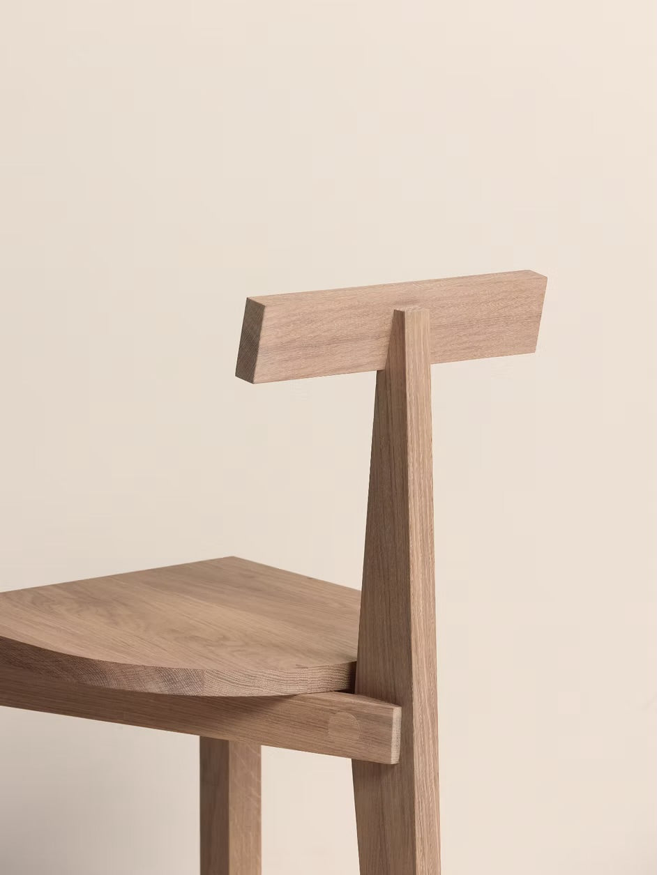 P 04 Chair