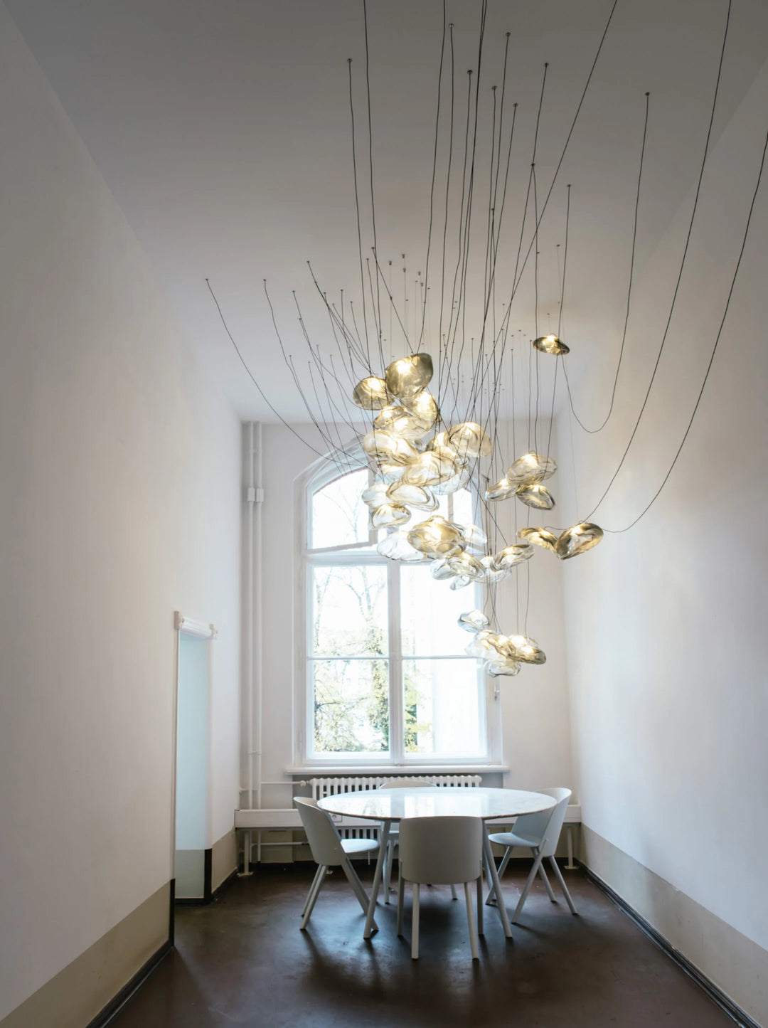 73.1 Sculptural Cable Lamp - LED