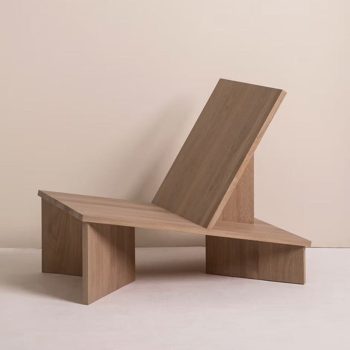 P 06 LOUNGE Chair