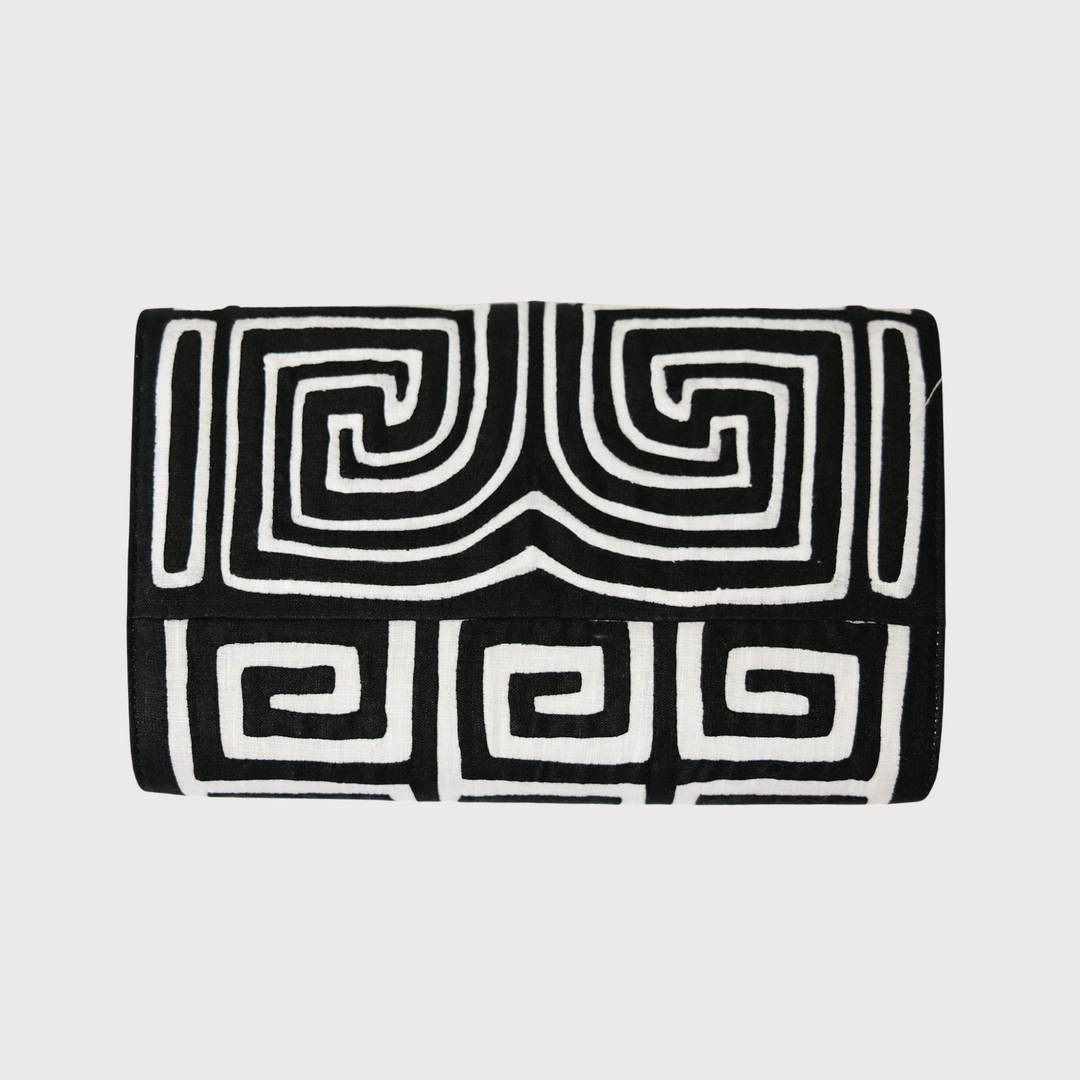Black White Kuna Clutch