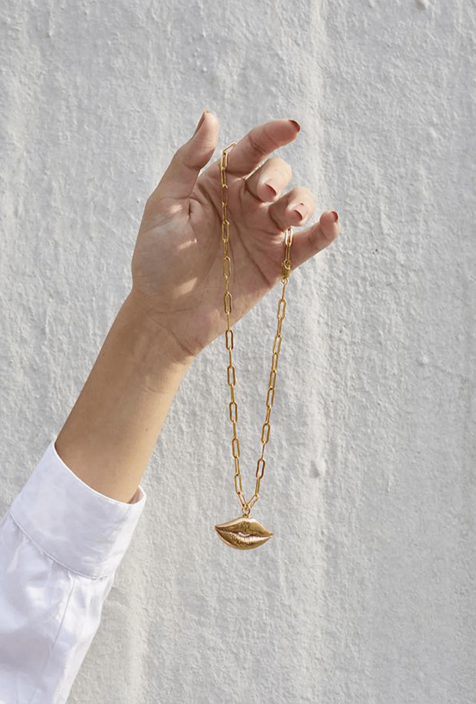 Link - Chain Lips Necklace - Gold by Alejandra de Coss at White Label Project