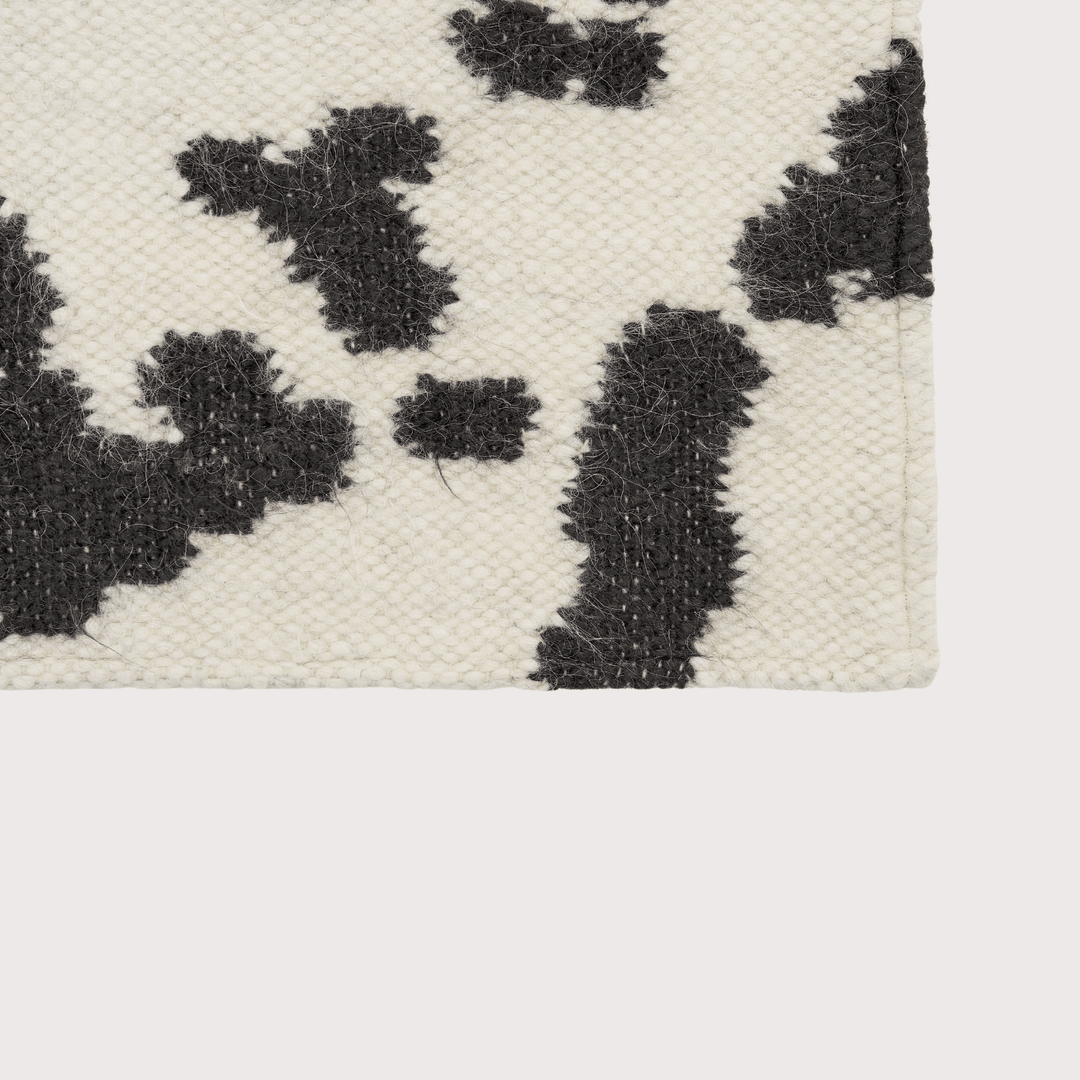 Eeevie Runner by Basny at White Label Project