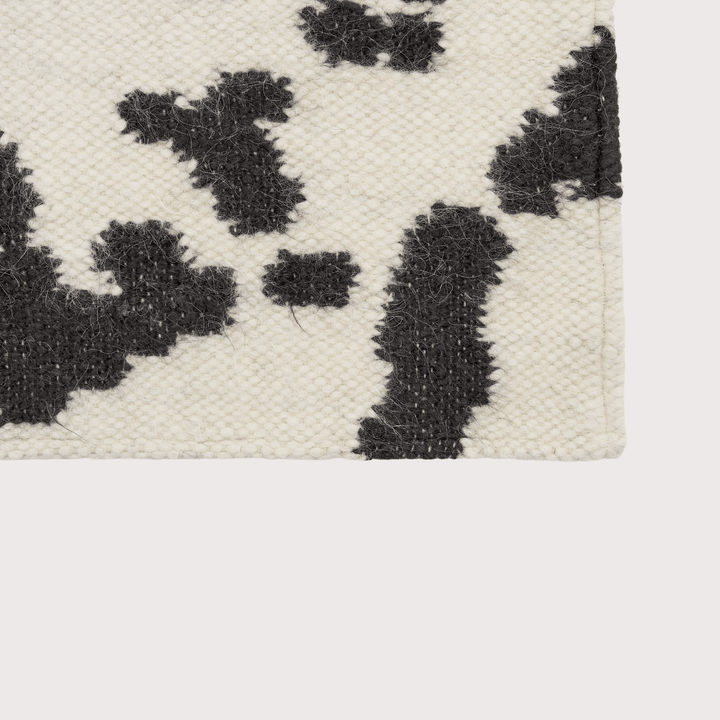 Eeevie Runner by Basny at White Label Project