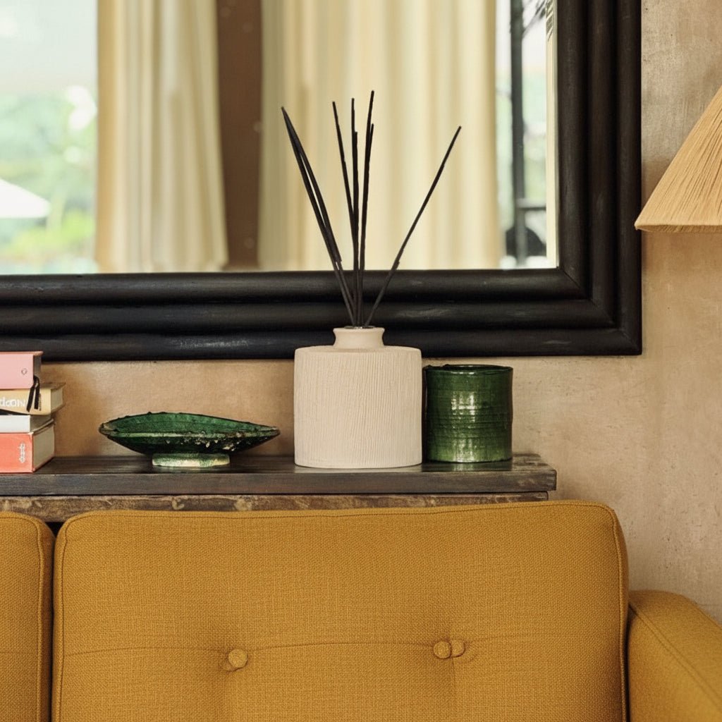 White Ribbed Ceramic Reed Diffuser by Côté Bougie at White Label Project