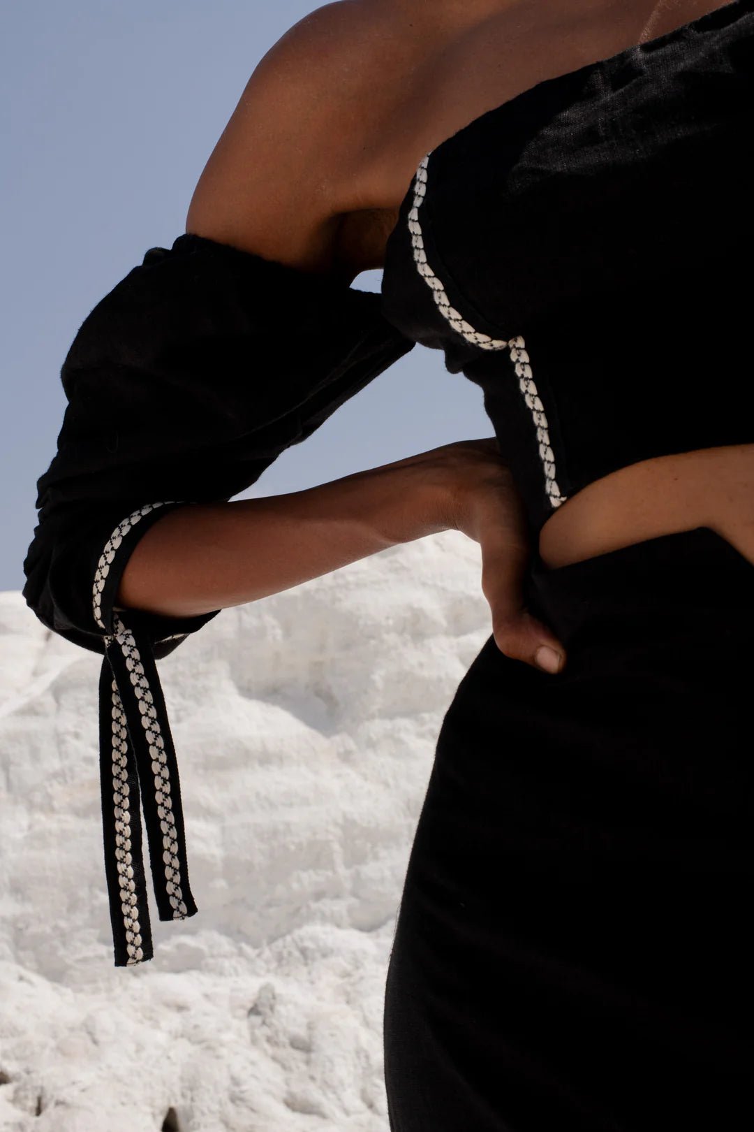 Flamenco Set - Black by De Castro at White Label Project