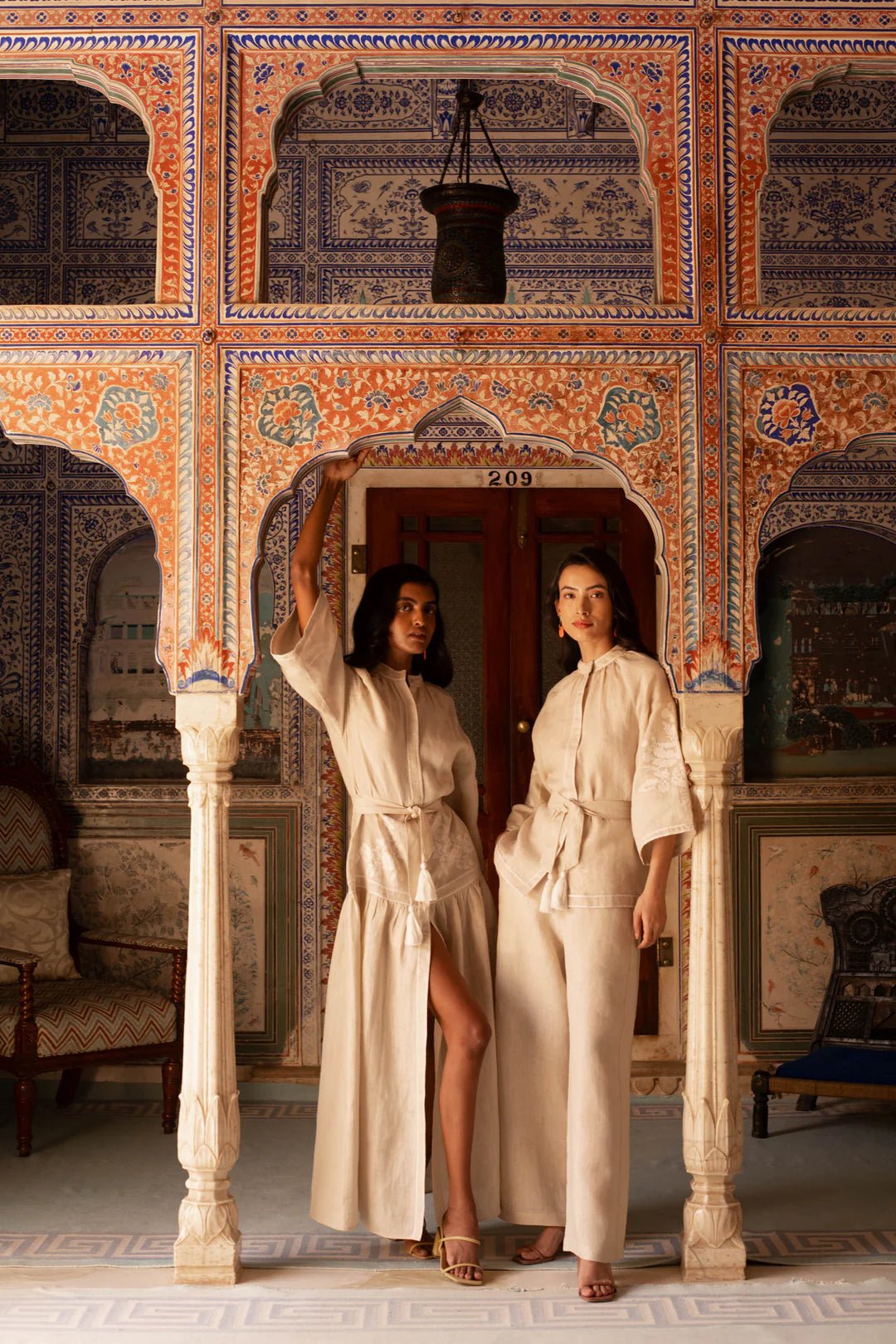Swan Set - Beige by De Castro at White Label Project