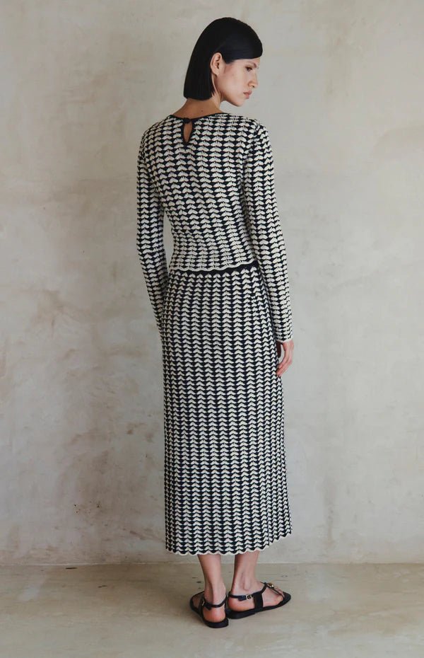 Totora Set - Black Ivory by Escvdo at White Label Project