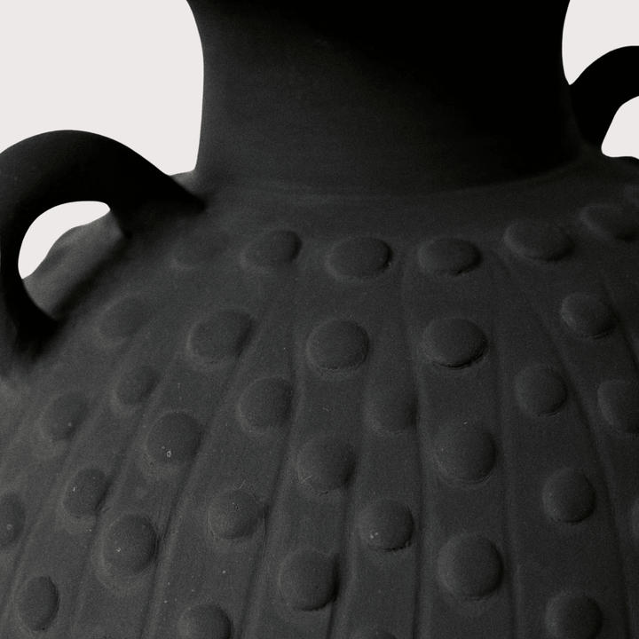 Vasija Vase - Black by Puna at White Label Project