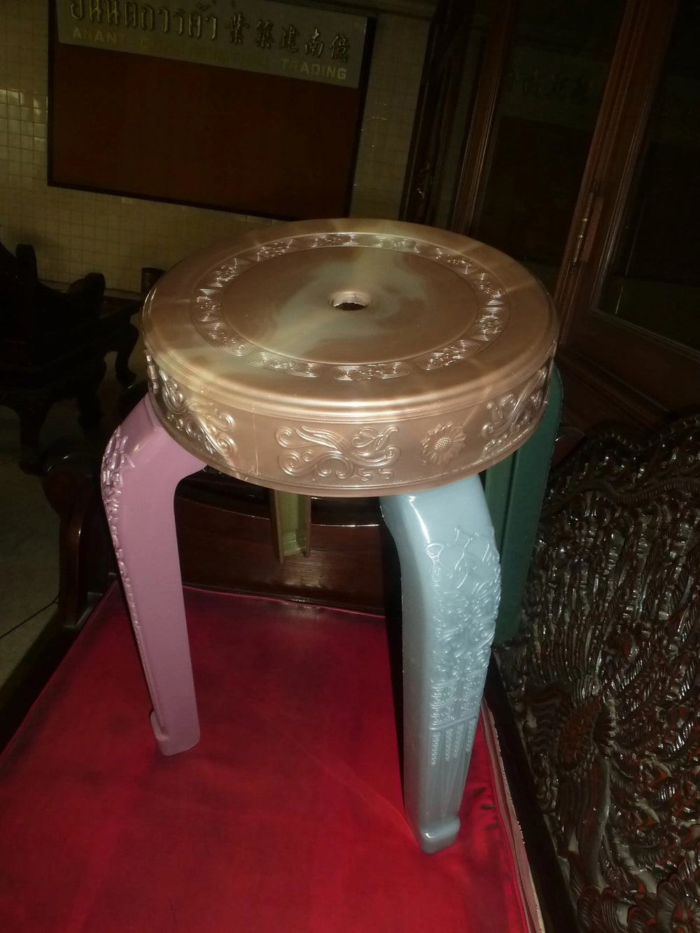 Rare Stool - Moh Kaeng by Rumbá Bor at White Label Project
