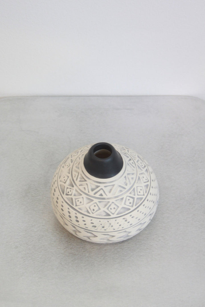 1027 Vase by Topis Ceramica at White Label Project