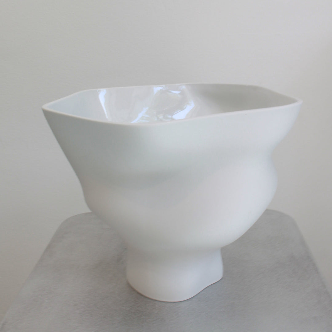 Memories of a Glacier Vase N°2 - Matt White