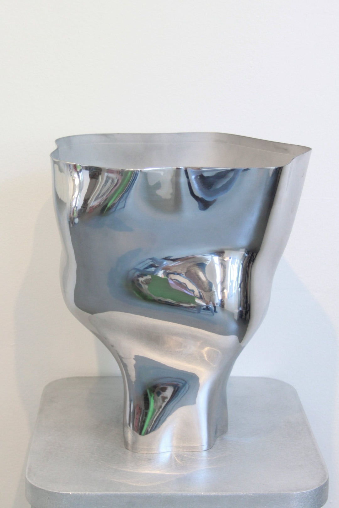 Echoes of Ice Vase N°4 by Yael Anders at White Label Project