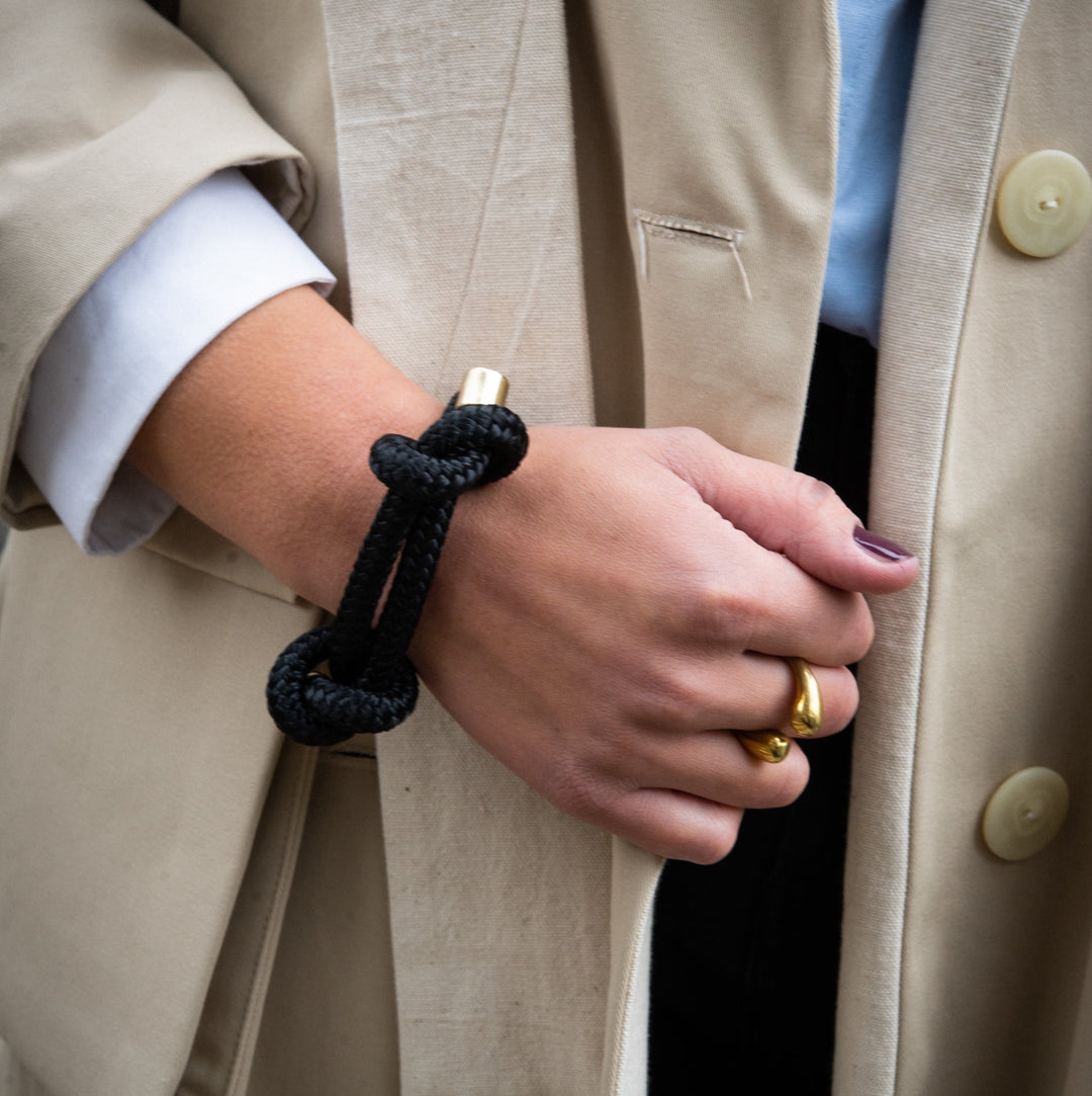 Sacred Knot Bracelet - beige by Pichulik at White Label Project